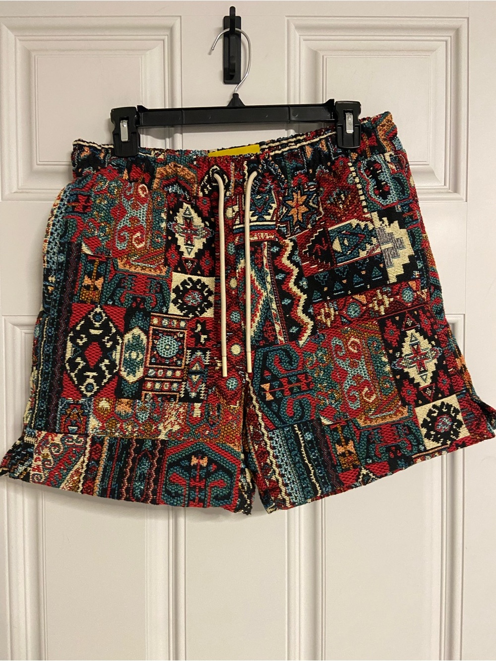 T43a- MAISON ARTICLE Boho Aztec TAPESTRY Pull-On Shorts
